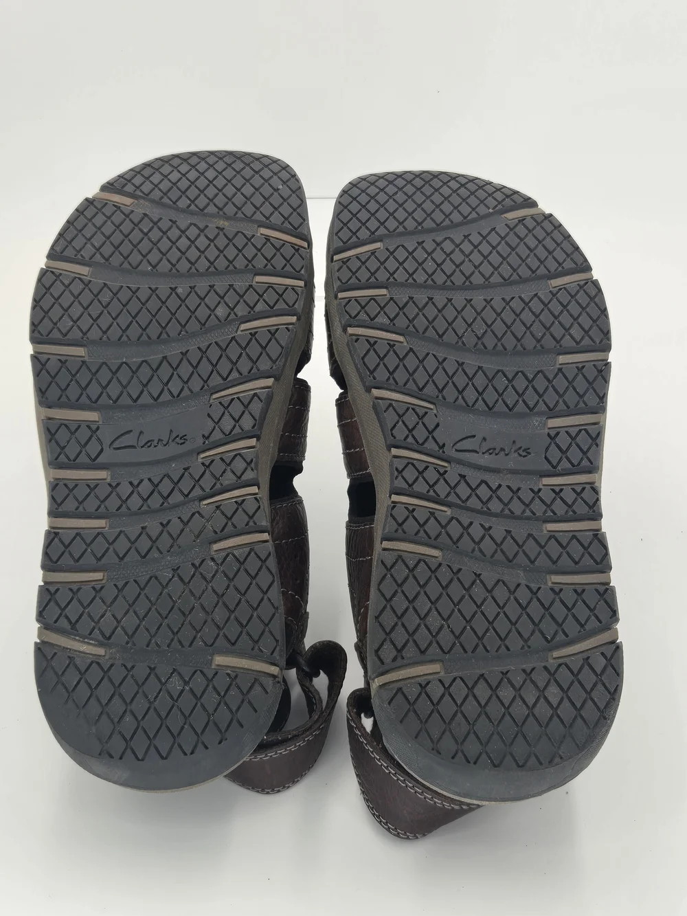 Clarks Brixby Cove Fisherman Men's Brown Leather Closed-Toe Sandals Size 9